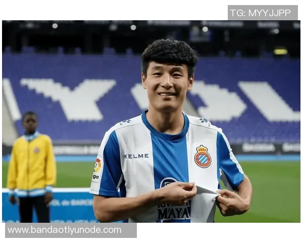 前国脚批评荷兰队表现不佳缺乏创造力与对抗意识导致对手轻松突破 前国脚批评荷兰队表现不佳缺乏创造力与对抗意识导致对手轻松突破